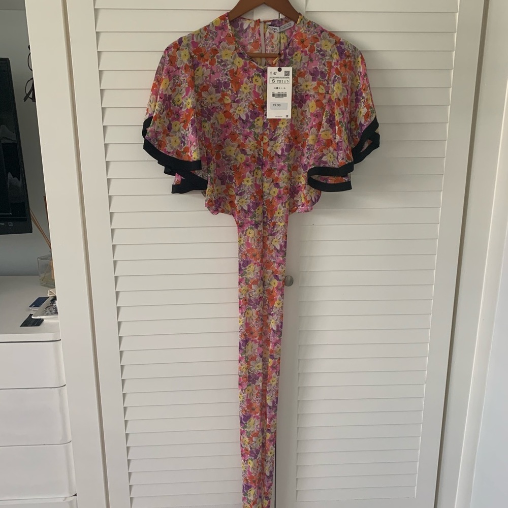 COPY - Zara floral tie wrap flowy top